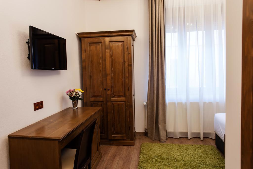 Pensiunea Kant Sibiu Luaran gambar